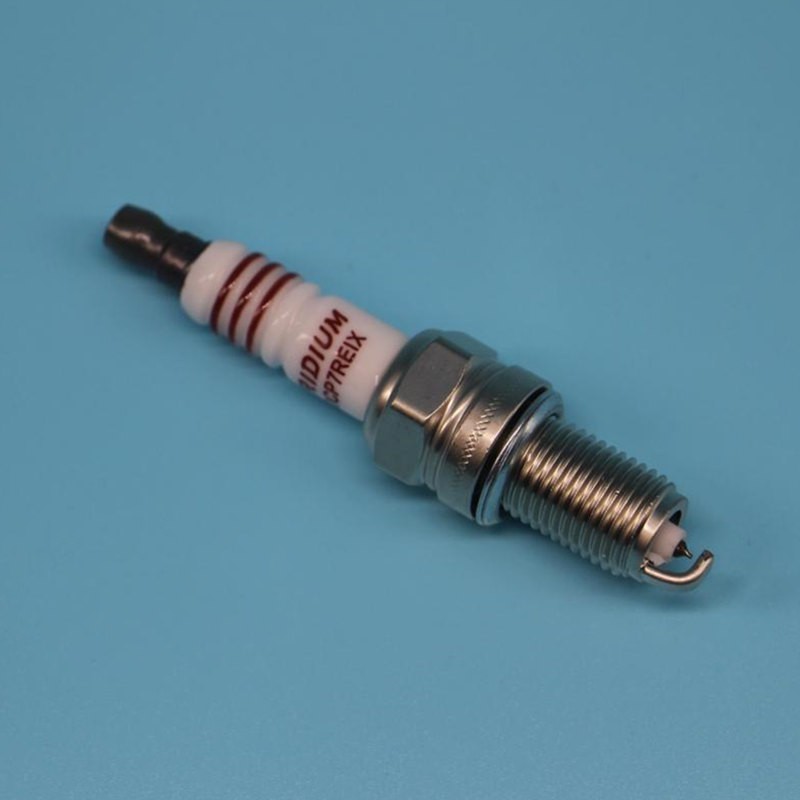 Mercedes-Benz Platinum Spark Plugs 4639 Pfr6L-11 Mercedes-Benz Platinum Spark Plugs 4639 Pfr6L-11